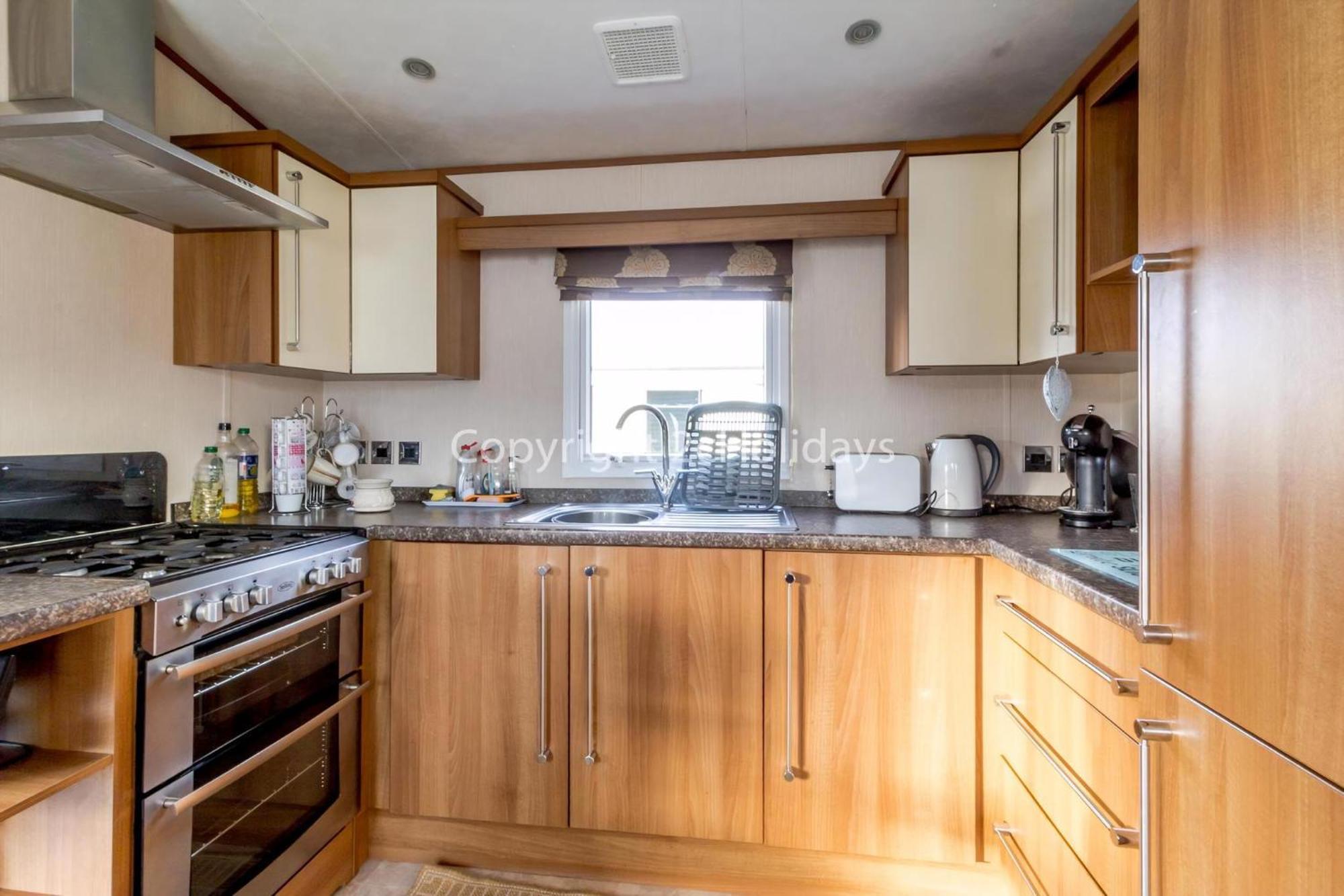 Lovely Caravan For Hire With Decking At Skipsea Sands In Yorkshire Ref 41015Wf Barmston Exterior photo